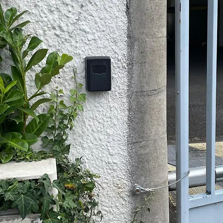 Appartamento Proche Kedge Et Universitée Cosy Avec Parking ,cuisine équipée ,sdb Et Jardin