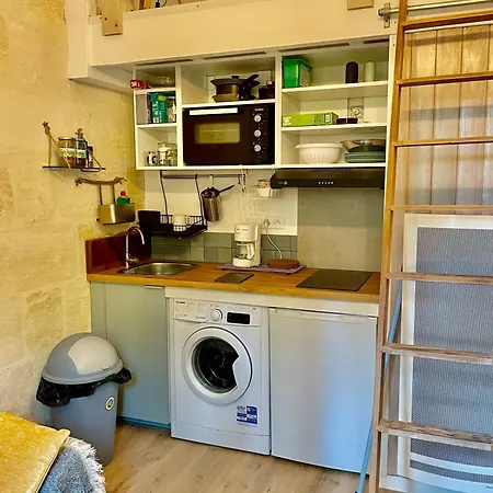 Proche Kedge Et Universitee Cosy Avec Clim ,parking ,cuisine Equipee ,sdb Et Jardin Apartmán *
