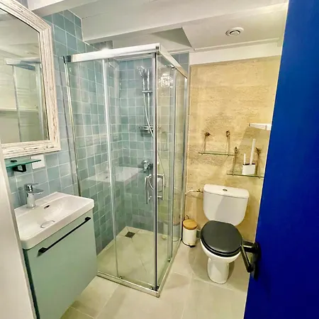 公寓 Proche Kedge Et Universitee Cosy Avec Parking ,cuisine Equipee ,sdb Et Jardin *
