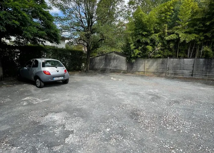 Lejlighed Proche Kedge Et Universitee Cosy Avec Parking ,cuisine Equipee ,sdb Et Jardin *